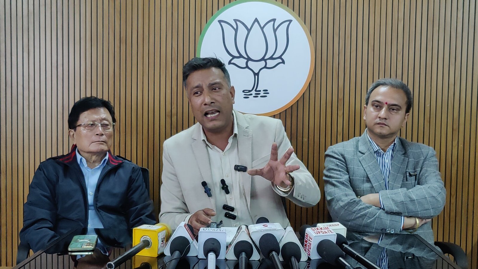 हिंसात्मक घटनाको छानबिन गर्न भाजपाले गऱ्यो पुलिस जबाफदेहिता आयोगलाई आग्रह