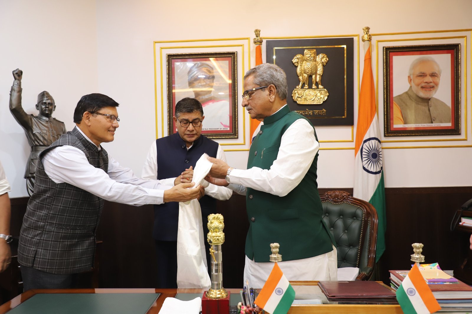 भाजपा सिक्किमको प्रतिनिधिमण्डलले बुझायो राज्यपाललाई ज्ञापन